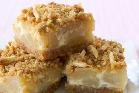 Custard Slice Recipe, Delicious Apple Recipes, What To Bake, Apple Cake Recipe Easy, Apple Slice Recipe, Gardens Australia, Custard Slice, Best Apple Recipes, Custard Cake Recipes