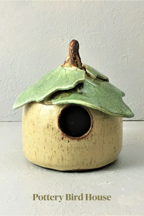 Ceramic Bird Houses Handmade, Clay Bird Houses, Clay Bird Feeder, Ceramic Bird Houses, Clay Birdhouse, Handbuilding Pottery, Ceramic Bird Feeder, Pottery Jugs, Ceramic Birdhouse