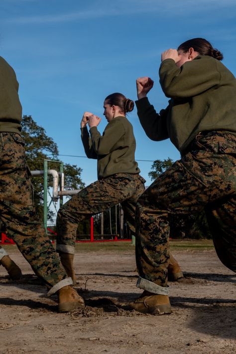 Boot Camp Aesthetic, Army Training Aesthetic, Army Aesthetic Military, Navy Aesthetic Military, Jrotc Aesthetic, Cadets Army, Marines Aesthetic, Marine Corps Women, Marines In Combat