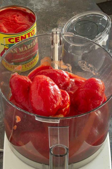 Using only 5 ingredients and about 45 minutes you can have the  best homemade Marinara Sauce recipe. Vibrant rich tomato flavor thats perfect for pasta or dipping bread into!  Once you've had this easy 1-pot tomato sauce you'll never use store-bought again! #marinara #spaghettisauce #homemadepastasauce #tomatosauce #marinara Homemade Marinara Sauce With Real Tomatoes, Homemade Marinara Sauce From Frozen Tomatoes, Marinara Spaghetti Sauce, Authentic Marinara Sauce Homemade, Fresh Marinara Sauce Homemade, Mrs Wages Pasta Sauce Recipe, Small Batch Marinara Sauce, Best Marinara Sauce Homemade, Homemade Marinara Sauce With Fresh Tomatoes