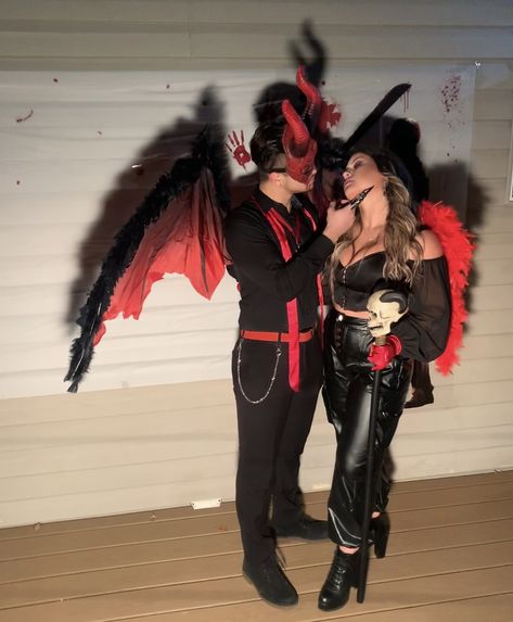 Lilith And Lucifer Costume, Demon Couple Costume, Lucifer Costume, Maze Makeup Lucifer, Men’s Demon Costume, Demon Costume, Carnaval Outfit, Lilith Diablo 4 Cosplay, Cat Woman Costume