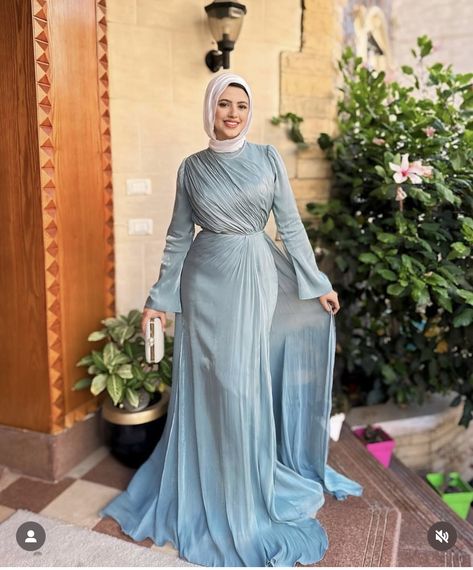 Muslim Prom Dress Simple, Hegab Dresses Soiree, Dresses To Wear To A Wedding Hijab, Simple Dresses Hijab Soiree, Hijab Dresses Soiree, Soiree Dresses For Hijab Curvy, Elegant Hijab Soiree Dress, Hijabi Dresses Soiree, Blue Soiree Dresses For Hijab