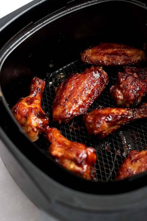 Sticky and sweet, air fryer BBQ chicken wings are a popular appetizer or a quick entree. Choose your favorite barbecue sauce (or make your own)! Air Fryer Teriyaki Chicken, Teriyaki Chicken Wings Recipe, Wings In The Air Fryer, Bbq Chicken Wings Recipe, Teriyaki Wings, Sticky Chicken Wings, Teriyaki Chicken Wings, Air Fry Chicken Wings, Snack Dinner