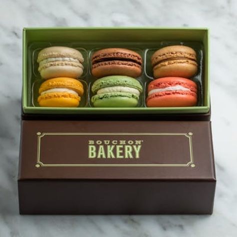 13 Valentine’s Day Goldbelly Desserts and Treats To Send Loved Ones | HuffPost Life Coquette Packaging, Macarons Packaging, Napa Valley Restaurants, Macaron Packaging, Packaging Creative, Bouchon Bakery, Packaging Design Ideas, Carousel Cake, Butter Cupcakes