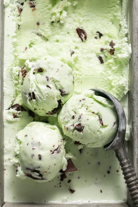 Chocolate Chip Mint Ice Cream, Mint Chocolate Chip Ice Cream Recipe, Chocolate Chip Mint, Mint Chocolate Ice Cream, Green Ice Cream, Mint Chip Ice Cream, Peppermint Extract, Homemade Chocolate Chips, Mint Chocolate Chip Ice Cream