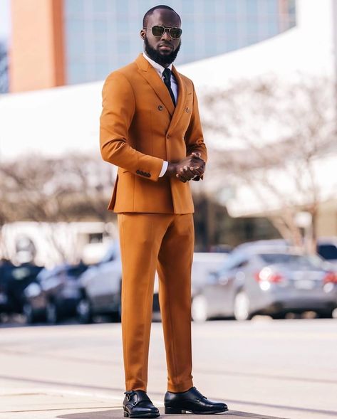 1,695 mentions J’aime, 19 commentaires - Black Men and Suits (@blackmenandsuits) sur Instagram : "Dressed to impress 👌🏾 // @motomilayo // #blackmenandsuits ⠀⠀⠀⠀⠀⠀⠀⠀⠀ 📸: @ubiq.illusion" Orange Prom Suit, Prom Suits For Men, Prom Suit, Orange Suit, Formal Blazer, Groom Tuxedo, Church Suits, Prom Suits, Prom Outfits