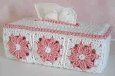 Floral Tissue Box Cover Free Pattern– Maggie's Crochet Tissue Box Cover Pattern, Kleenex Box Cover, Crochet Box, Confection Au Crochet, Tissue Cover, Pola Amigurumi, Crochet For Home, Tissue Box Cover, Crochet Squares