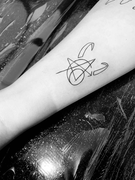 Loki Snake Tattoo, Loki Tattoo Ideas, Purpose Tattoo, Iron Man Quotes, Loki Tattoo, Avengers Symbols, Avengers Loki, Avengers Tattoo, Tattoo Thoughts