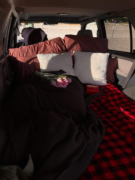 Cozy trunk setup Comfy Trunk Car, Car Trunk Bed, Trunk Bed Date, Long Drive, Car Bed, Vision Board Photos, Cute Date Ideas, Camping Aesthetic, Car Trunk