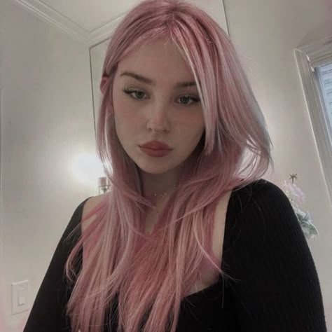 Pink Hair Face Claim, Light Pink Hair, Pink Dye, Girl With Pink Hair, Peach Hair, Fantasy Hair, Hair Up Styles, Rose Hair, Pretty Ppl