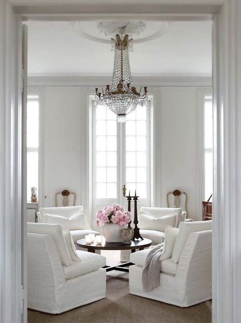 .4 matching chairs in living room, love this room with it's beautiful windows and chandelier, elegant Good Life of Design Real Estat, White Living, White Chair, White Living Room, White Rooms, White Furniture, A Living Room, Settee, Formal Living Rooms