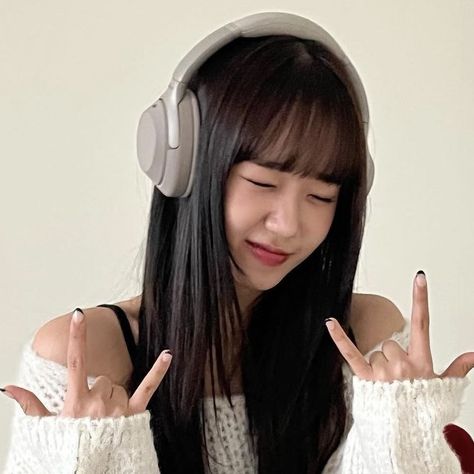 Choi Yoojung, Foto Ideas Instagram, Icon Pfp, I Love Girls, Cute Poses, Selfie Poses, Girl Icons, Ulzzang Girl, Korean Girl