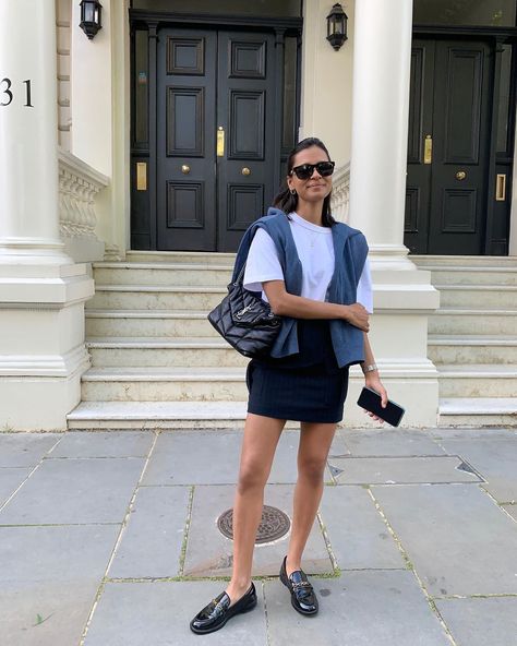 EMELIE 🍓 on Instagram: “Friday was good 🎞🦋 @gerardknows” Loafers For Women Outfit Summer, Loafers Outfit Summer, Loafers For Women Outfit, Loafer Outfits, Loafers Outfit, Estilo Chic, Outfit Look, 가을 패션, Work Fashion