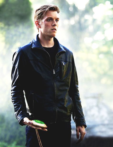 Scar!!! <3 THIS. Luke Castellan Movie, Percy Jackson Luke, Luke Percy Jackson, Percy Jackson Movie, Jake Abel, Ben Reilly, The Last Olympian, Luke Castellan, Sea Of Monsters