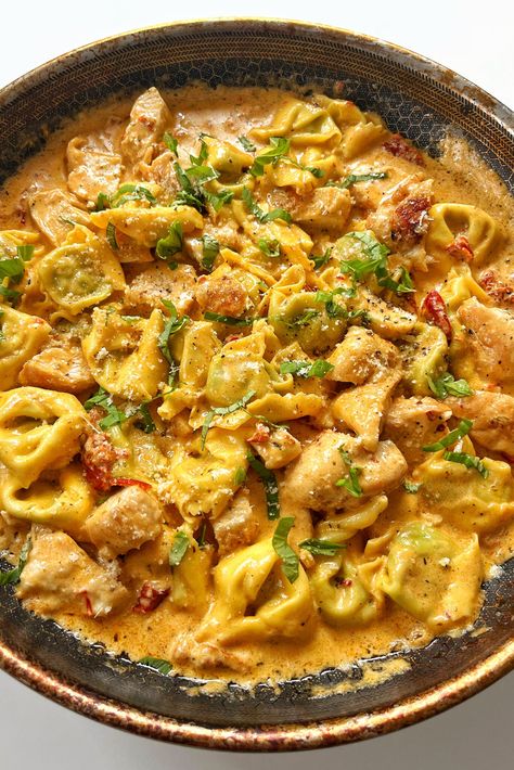 Marry Me Chicken Ravioli, Marry Me Chicken Tortellini Recipe, Marry Me Tortellini, Tortelinni Recipe, Tortellini With Pesto, Tortellini Recipes Crockpot, Marry Me Chicken Tortellini, Veg Crispy, Chinese Side Dishes