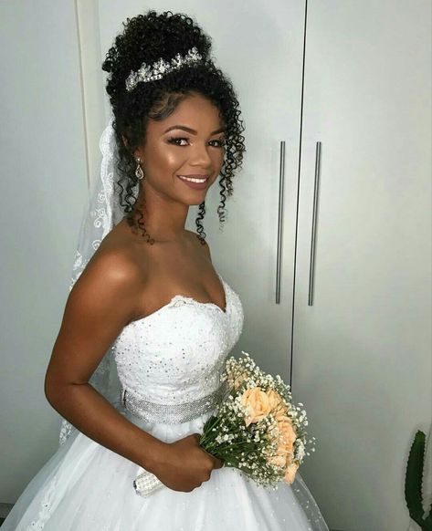 Glam Makeup Black Women, Soft Glam Makeup Black Women, Afro Wedding Hairstyles, Black Brides Hairstyles, Curly Bridal Hair, Natural Hair Wedding, Black Wedding Hairstyles, Natural Wedding Hairstyles, Makeup Black Women