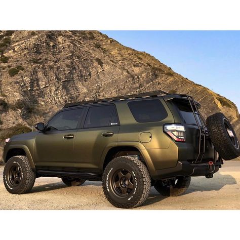 @4runnermafia on Instagram: “@island.t4r. Love the wrap👌🏽.” 4runner Wrap Ideas, 4 Runner Wrap Ideas, 4runner Wrap, 4th Gen 4runner, 3rd Gen 4runner, 4runner Trd Pro, Toyota 4runner Trd, Green Wrap, Truck Wheels