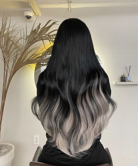 28 Inch Hair Extensions, Black Hair Silver Extensions, Hair Claims For Dr, Korean Girl Hair, Haircolor Aesthetic, Aesthetic Haircolor, Long Hair Korean, Hair Color Korean, Underlights Hair