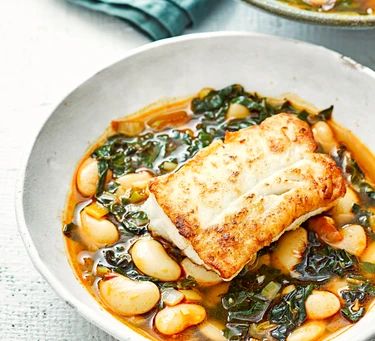 Pan Fried Cod Recipe with Butter Beans Quick Fish Recipes, Fried Cod Recipes, Pan Fried Cod, Cod Stew, Mackerel Recipe, Grilled Courgette, Best Fish Recipes, Roasted Cod, Fried Cod