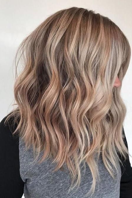 11 Flattering Blonde Hair Colors If Your Skin Is Cool-Toned | Cool-toned gals can go beachy blonde, too. Keep the blend of balayage color in the range of cool and neutral blondes, and you're set with a sandy blonde color that will brighten up your complexion and get the compliments rolling in. #beautytips #southernliving #skincare #makeuphacks Cool Toned Colored Hair, What Blonde Is Right For My Skin Tone, Best Hair Color For Pink Skin Tone, Spring Hair Color Trends 2024 Blonde, Best Hair Color For Cool Skin Tones, Hair Color For Pink Skin Tone, Layers For Thinner Hair, Pink Toned Blonde Hair, Blonde Hair For Cool Skin Tones