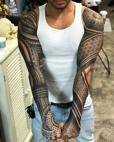 Badass Tattoos For Men, Mandela Tattoo, Chicano Tattoos Sleeve, Geometric Sleeve Tattoo, Forearm Band Tattoos, Saved Tattoo, Polynesian Tattoo Designs, Maori Tattoo Designs, Muster Tattoos