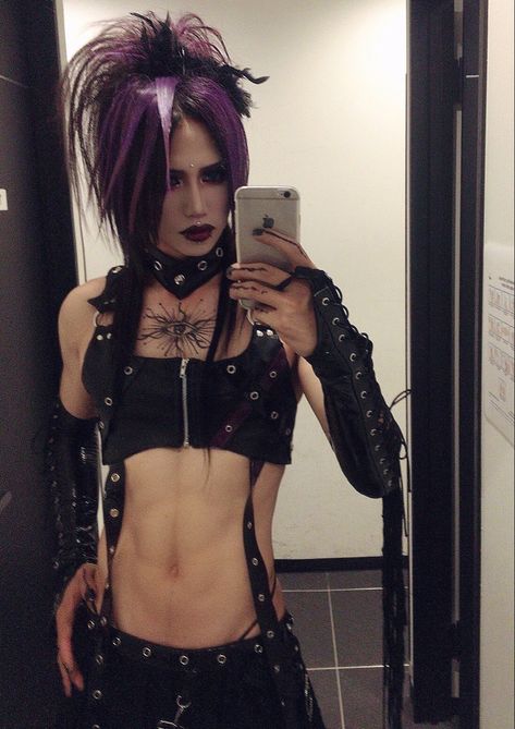 Visual Kei Outfits, Dazzling Bad, Visual Kei Fashion, Interest Board, Kei Visual, Kei Fashion, Hair Reference, J Fashion, Alternative Outfits