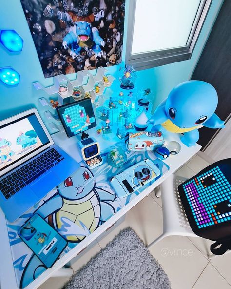 Pokemon Interior Design, Pokémon Theme Room, Pokemon Gaming Room, Pokemon Desk, Hobby Station, Nintendo Room, Game Corner, Station Video, Pokemon Bedroom