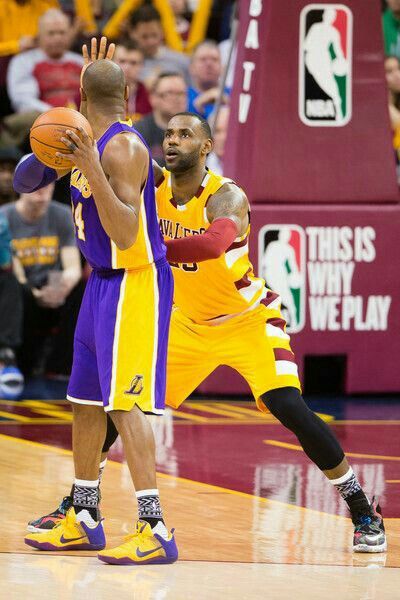 Kobe vs Lebron  LAKERCREW Kobe Vs Lebron, Michael Jordan Dunking, Kobe Bryant Quotes, Michael Jordan Pictures, King Lebron James, Kobe Mamba, Kobe Bryant Family, Kobe & Gigi, Kobe Bryant Nba