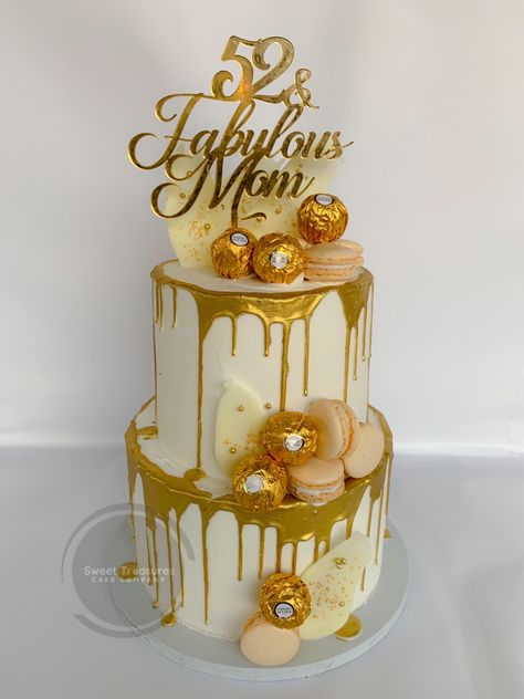 52 & Fabulous Mom ✨ #birthday#jozi #cake #celebrationcakes #party #sweettreasurescakeco #celebrations #johannesburg #52&fabulous #chocdripcake Choc Drip Cake, Bday Images, Unique Wedding Cakes, Johannesburg, Celebration Cakes, Mom Birthday, Custom Cakes, Unique Wedding, Best Mom