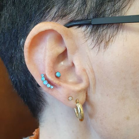 Outer Helix Piercing, Outer Conch Piercing, Snug Piercing, Cool Piercings, Conch Piercing, Helix Piercing, Pretty Jewellery, Blue Opal, Conch