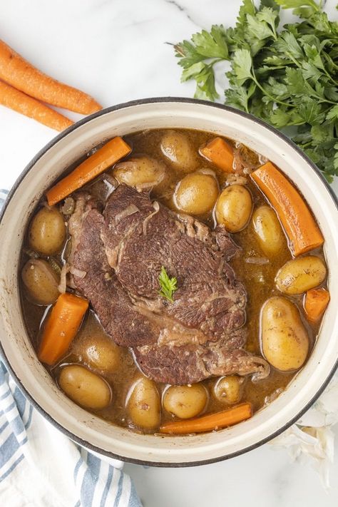 Sous Vide Pot Roast, Roast Potatoes And Carrots, Roast With Potatoes And Carrots, Homemade Beef Gravy, Pot Roast With Potatoes, Dutch Oven Pot Roast, Oven Pot Roast, Roasted Potatoes And Carrots, Classic Pot Roast