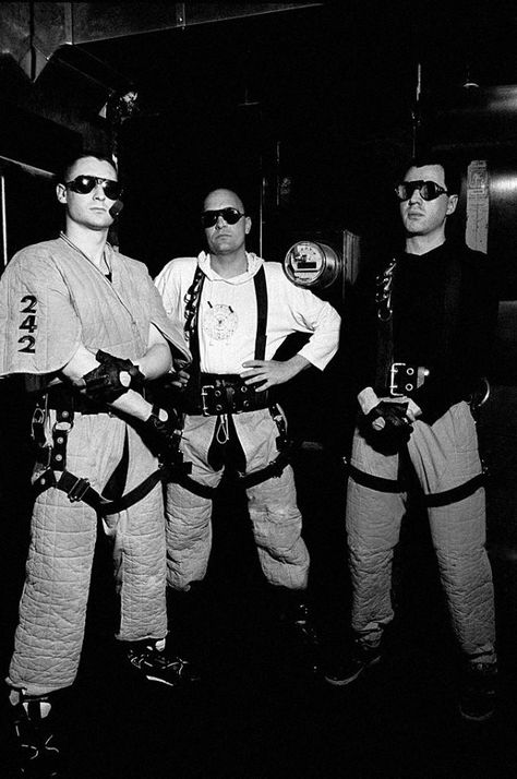 Front 242 Front 242, Pretty Hate Machine, No Wave, Goth Bands, Mosh Pit, Celebrity Culture, Music And Movement, Synth Pop, Post Punk