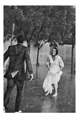 Pose Couple, Rain Dance, I Love Rain, What A Wonderful World, Love Rain, Singing In The Rain, Walking In The Rain, Foto Art, Dancing In The Rain