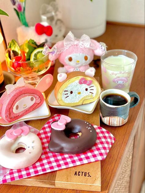 My Melody Food, Sanrio Food, Picnic Date Food, Cake Snack, Sanrio Aesthetic, Charm Ideas, Kawaii Hello Kitty, Hello Kitty Merchandise, Sanrio Stuff