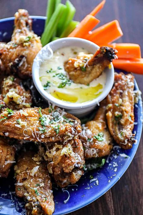 Dry Rub Garlic Parmesan Wings, Chicken Wings Air Fryer, Wings Air Fryer, Baked Garlic Parmesan Chicken, Cooking Chicken Wings, Garlic Parmesan Wings, Garlic Chicken Wings, Parmesan Chicken Wings, Garlic Parmesan Chicken Wings