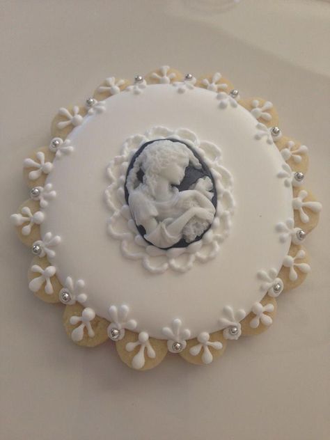 Cameo Cookies, Elegant Cookies, Lace Cookies, Decorator Frosting, Cookie Connection, Pretty Cookies, Fancy Cookies, Creative Cookies, Beautiful Cookies