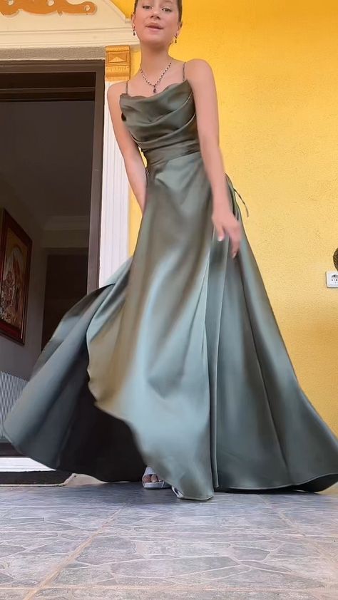 Mideval Dress, Beautiful Prom Dresses Long, Flowy Prom Dresses, Cotillion Dresses, Shimmery Dress, Dresses Beautiful, Satin Evening Dresses, Women Bodycon Dress, Prom Dress Inspiration