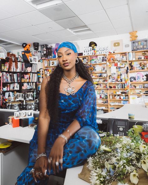 Checked out that new Tems NPR Tiny Desk Concert performance yet? Temsbaby Aesthetic, Tems Singer, Npr Tiny Desk, Black Women Artists, Tiny Desk Concert, Concert Performance, Tiny Desk, Tiny Desks, Black Femininity