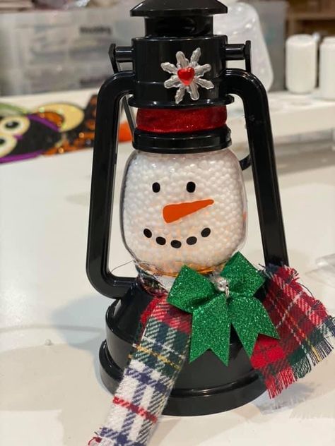 Lantern Snowman, Snowman Lantern, Lantern Christmas Decor, Lantern Crafts, Lanterns Diy, Painted Objects, Snowman Crafts Diy, Dollar Tree Christmas Decor, Snowman Craft