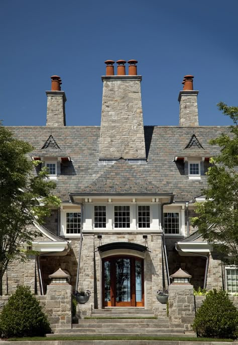 Private Island Mansion, Shope Reno Wharton, Shingle Style Architecture, Farmhouse Style Exterior, Island Mansion, Residential Exterior, South Hampton, Shingle Style Homes, Nice Houses