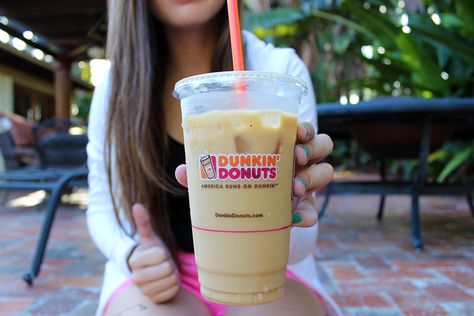 Dunkin Donuts Iced Coffee, Tumblr Quality, Cheap Coffee, Coffee Barista, Dunkin Donuts Coffee Cup, Om Nom, Coffee Brewing, Iced Coffee, Love Food