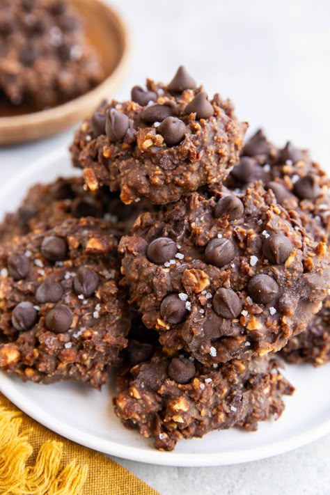 Nutty Cookies, Mom Snacks, Butter Crunch Cookies, The Best Sugar Cookies, Low Sugar Treats, Healthy Chocolate Desserts, Gf Sweets, Peanut Butter Crunch, Bread Alternatives