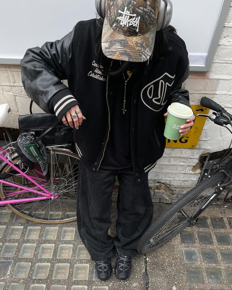 meet me in soho — #streetwear #outfitideas #outfitinspo #outfitinspiration #varsityjacket #stussy #allblackoutfit streetwear, outfit ideas, outfit inspo, outfit inspiration, varsity jacket, vintage jacket, stussy cap, all black outfit, baggy outfit Stussy Cap Outfit, Stussy Cap, Stussy Jacket, Streetwear Outfit Ideas, Cap Outfit, Ideas Outfit, Inspo Outfit, All Black Outfit, Jacket Vintage