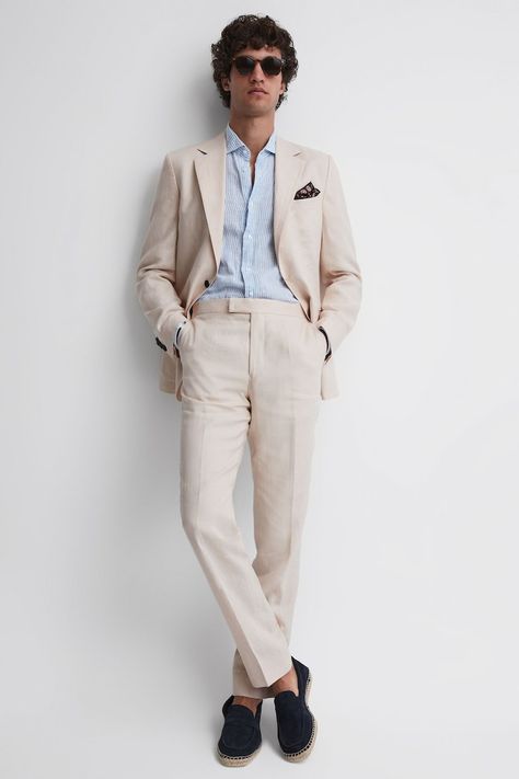 Linen Suits For Men Wedding, Cream Suits For Men, Linen Suits For Men, Suit For Men Wedding, Comfortable Summer Outfits, Cream Suit, Classy Suits, Wedding Outfit Men, Mens Casual Outfits Summer