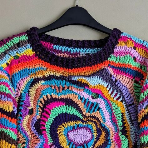 Free Form Crochet Sweater, Crazy Crochet Patterns, Freeform Crochet Sweater, Freeform Crochet Clothes, Freeform Crochet Art, Scrap Yarn Sweater Crochet, Scrap Crochet Sweater, Scrap Yarn Projects Crochet, Freeform Crochet Top