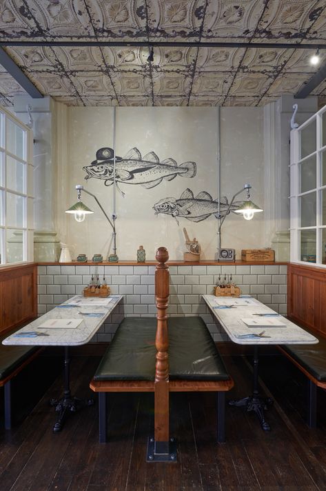 Seafood Shop Interior, Oyster Restaurant Design, Fish And Chips Restaurant Design, Fish And Chip Shop Interior Design, Seafood Restaurant Design, Street Restaurant, Japanese Restaurant Design, Seafood Shop, Modern Restaurant Design