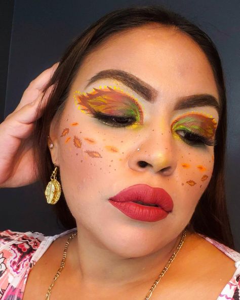 Autumn Leaf Makeup, Leaf Makeup, Thanksgiving Makeup, Lip Color Shades, Latina Makeup, Orange Makeup, Autumn Fairy, Fall Makeup Looks, Creative Eye Makeup