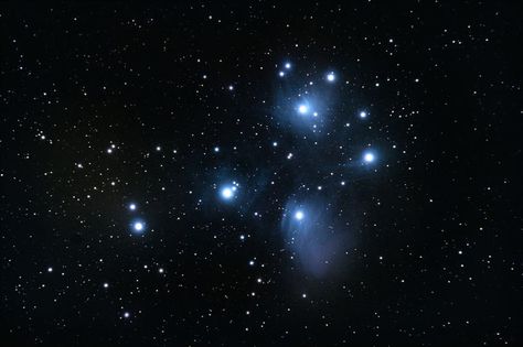 The Matariki star cluster - TEACHING RESOURCE. Using the Matariki star cluster as a context for learning can cover many different subjects. Lowell Observatory, Moon On The Water, Space Ace, Science Literacy, Astronomy Science, Whirlpool Galaxy, Literacy And Numeracy, Star Formation, Science Learning