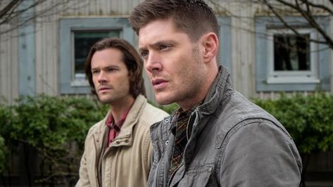 Supernatural Season 12, Supernatural Season 11, Supernatural Episodes, Mark Sheppard, John Winchester, Jensen Ackles Jared Padalecki, Sam And Dean Winchester, Supernatural Seasons, Jeffrey Dean Morgan