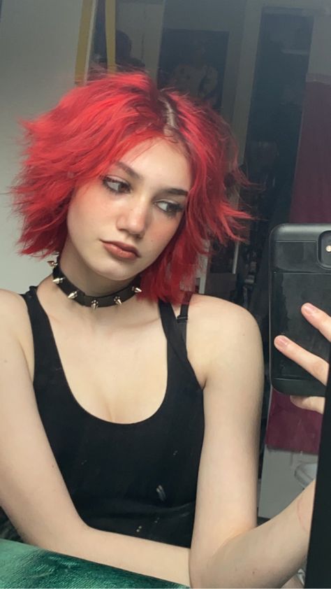 Cute Short Red Hair, Red Hair Short Hairstyles, Red Grunge Hair, Pointy Bangs, Red Highlights Short Hair, Short Red Dyed Hair, Red Hair Grunge, Spiky Bob, Red Fluffy Hair